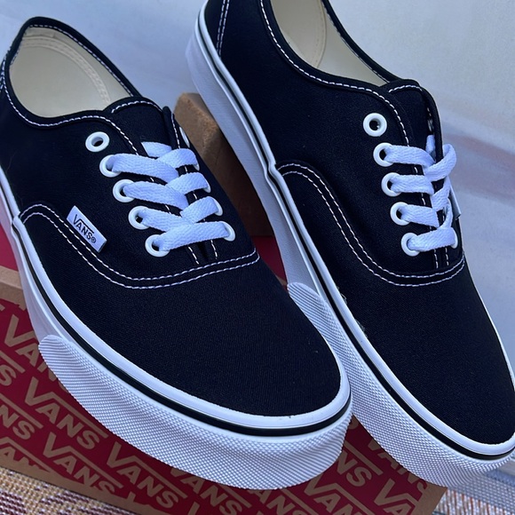 Vans WMNS Authentic Black
VN000EE3BLK Sneakers - Picture 8 of 16